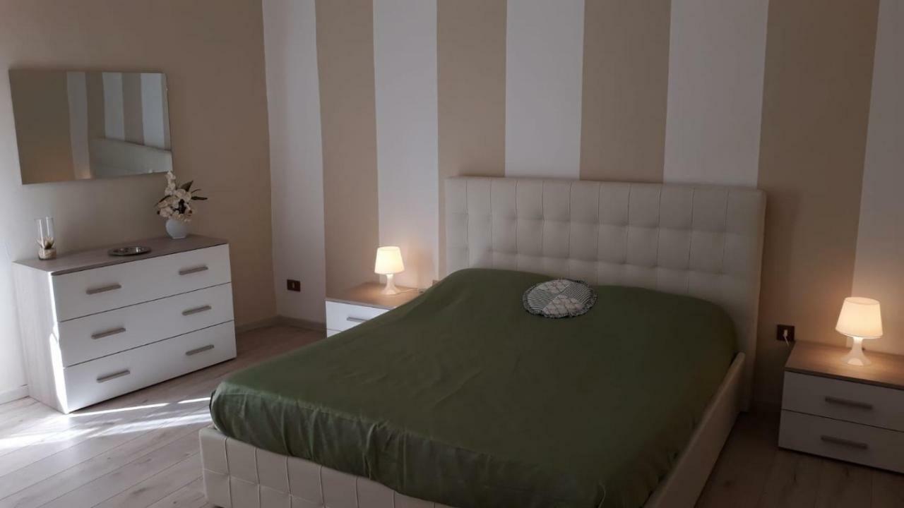 Palazzo Colombini Apartment Лукка Экстерьер фото